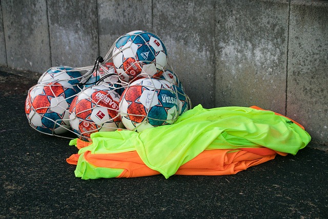 歐聯杯16強附加賽次回合埃因霍溫2-0塞維利亞 歐聯霸主完敗仍晉級！.